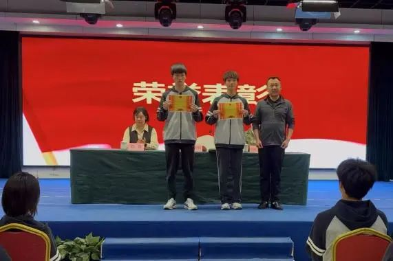 图片关键词